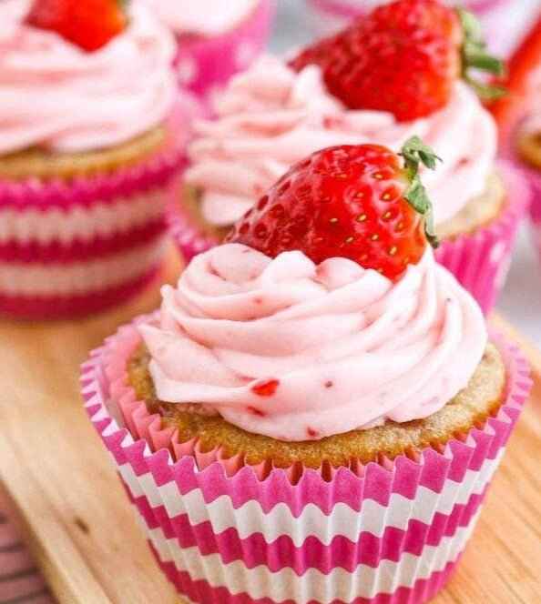 Strawberry Cupcake - PreOrder